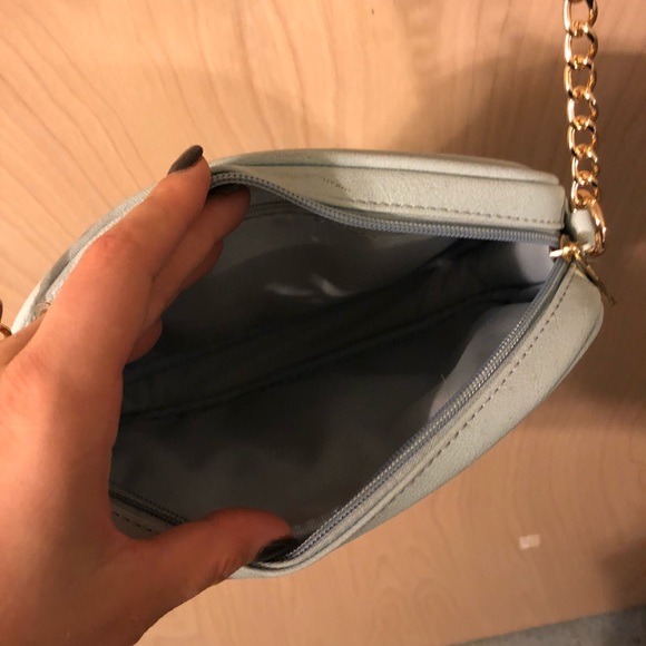 CROSSBODY - Picture 3 of 3